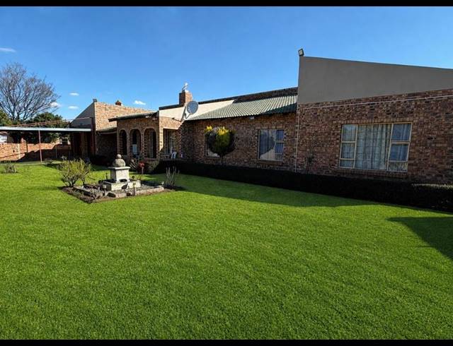4 BEDROOM HOUSE FOR SALE IN STANDERTON CENTRAL